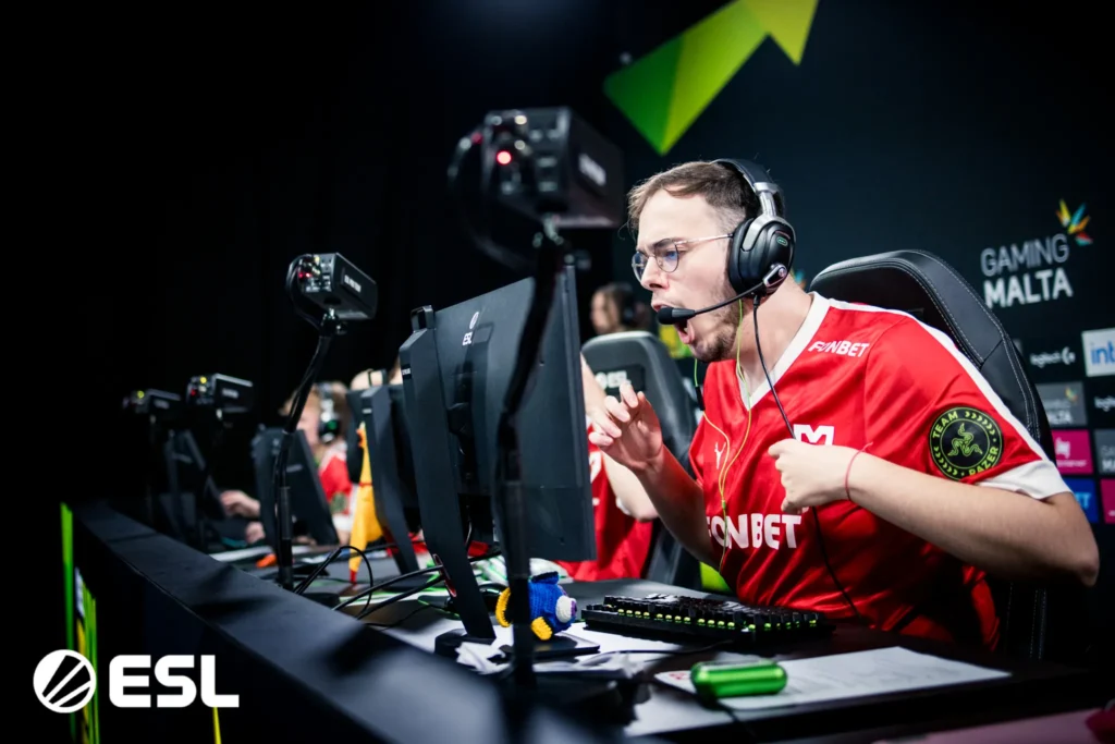 MOUZ